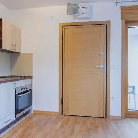 401, Sarm Apartman *