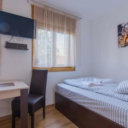 401, Sarm Apartman *